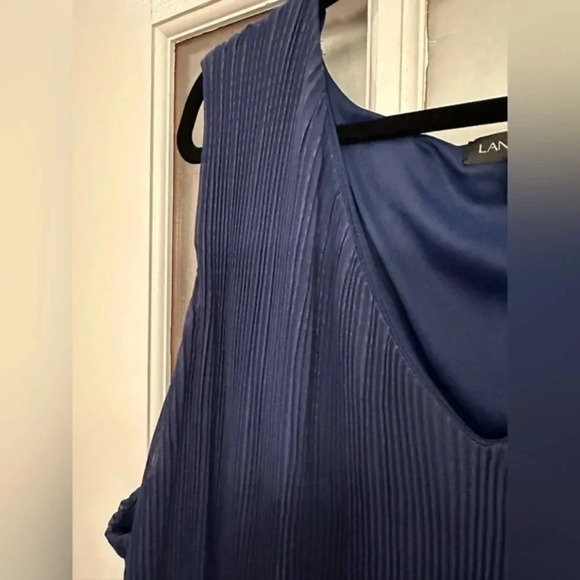 Lane Bryant | Navy Sleeveless Sheer Overlay Blouse Plus Size 28 - Picture 3 of 6